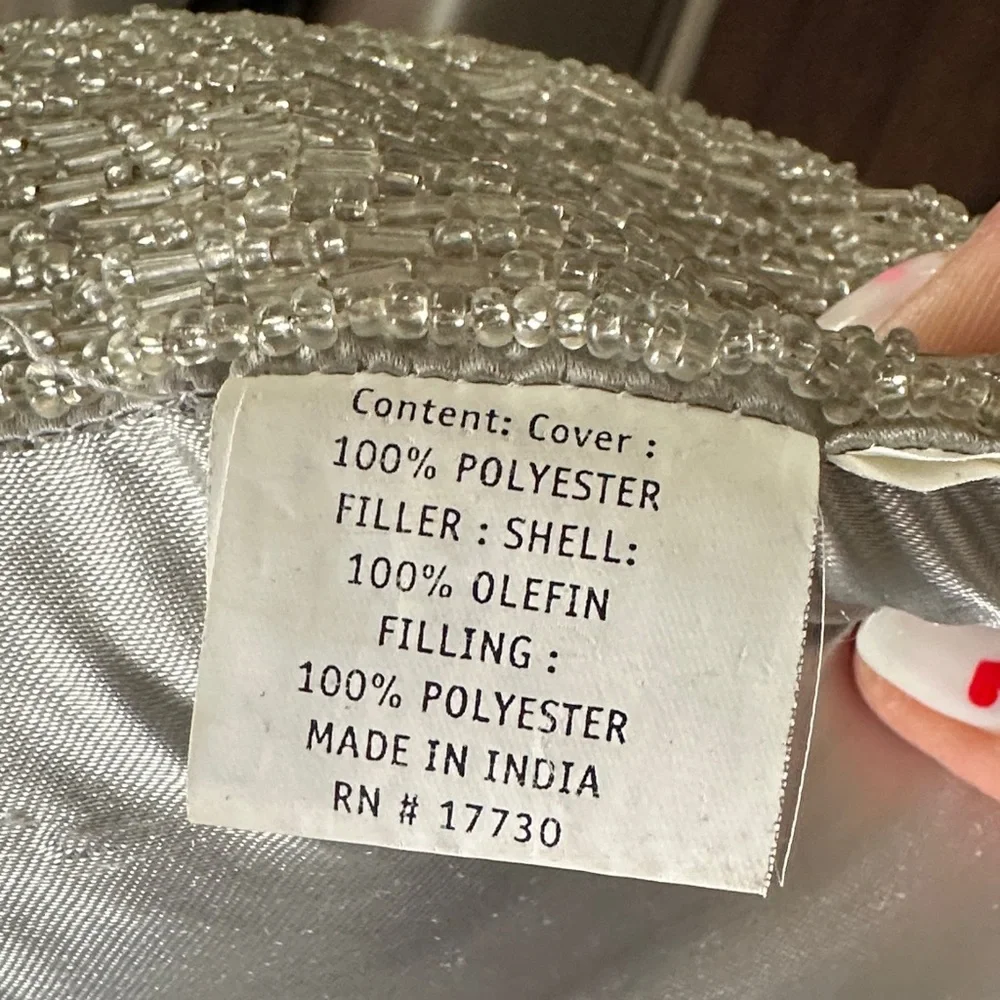 Queen Size Silver Comforter, 2 Sequin Throw Pillows & 2 standard shams